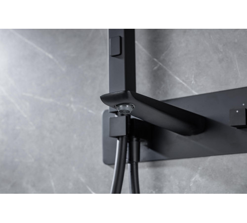 Смеситель для ванны с душем Allen Brau Infinity 5.21007-31 (с внутренней частью) черный матовый