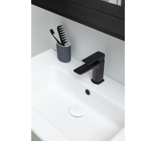 Смеситель для раковины Allen Brau Infinity 5.21001-31 черный матовый