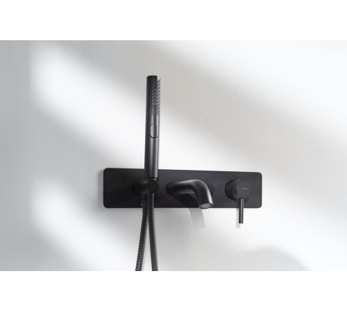 Смеситель для ванны с душем Allen Brau Priority 5.31006-31 (с внутренней частью) черный матовый