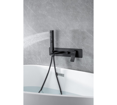 Смеситель для ванны с душем Allen Brau Infinity 5.21007-31 (с внутренней частью) черный матовый